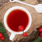 Da li je moguće davati šipak djeci: voće, dekocije, infuzije